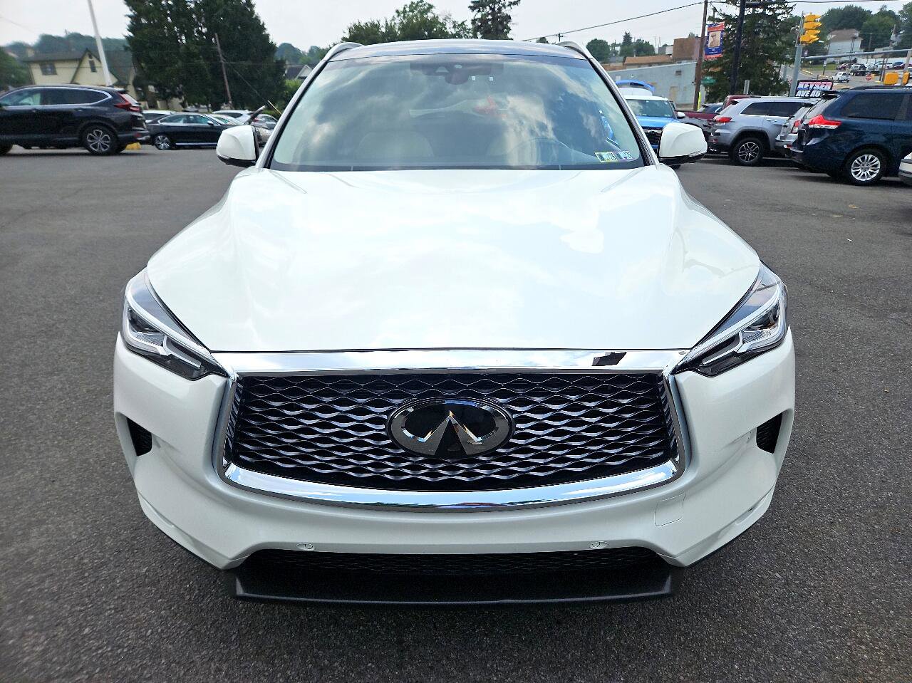 Used 2021 INFINITI QX50 Essential w/ Convenience Package image 8
