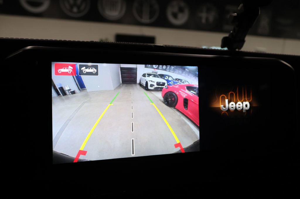 Used 2024 Jeep Wrangler Unlimited Rubicon 392 image 33