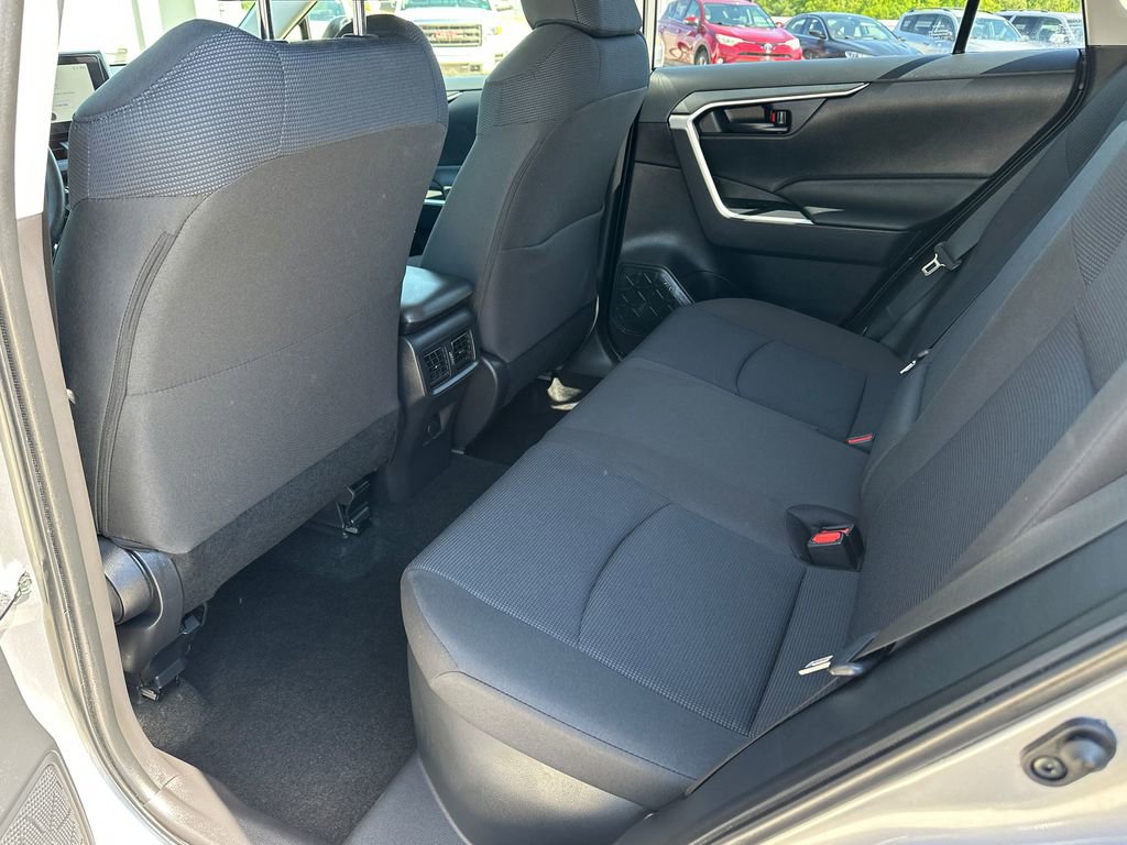 Used 2025 Toyota RAV4 LE AWD/4WD image 14