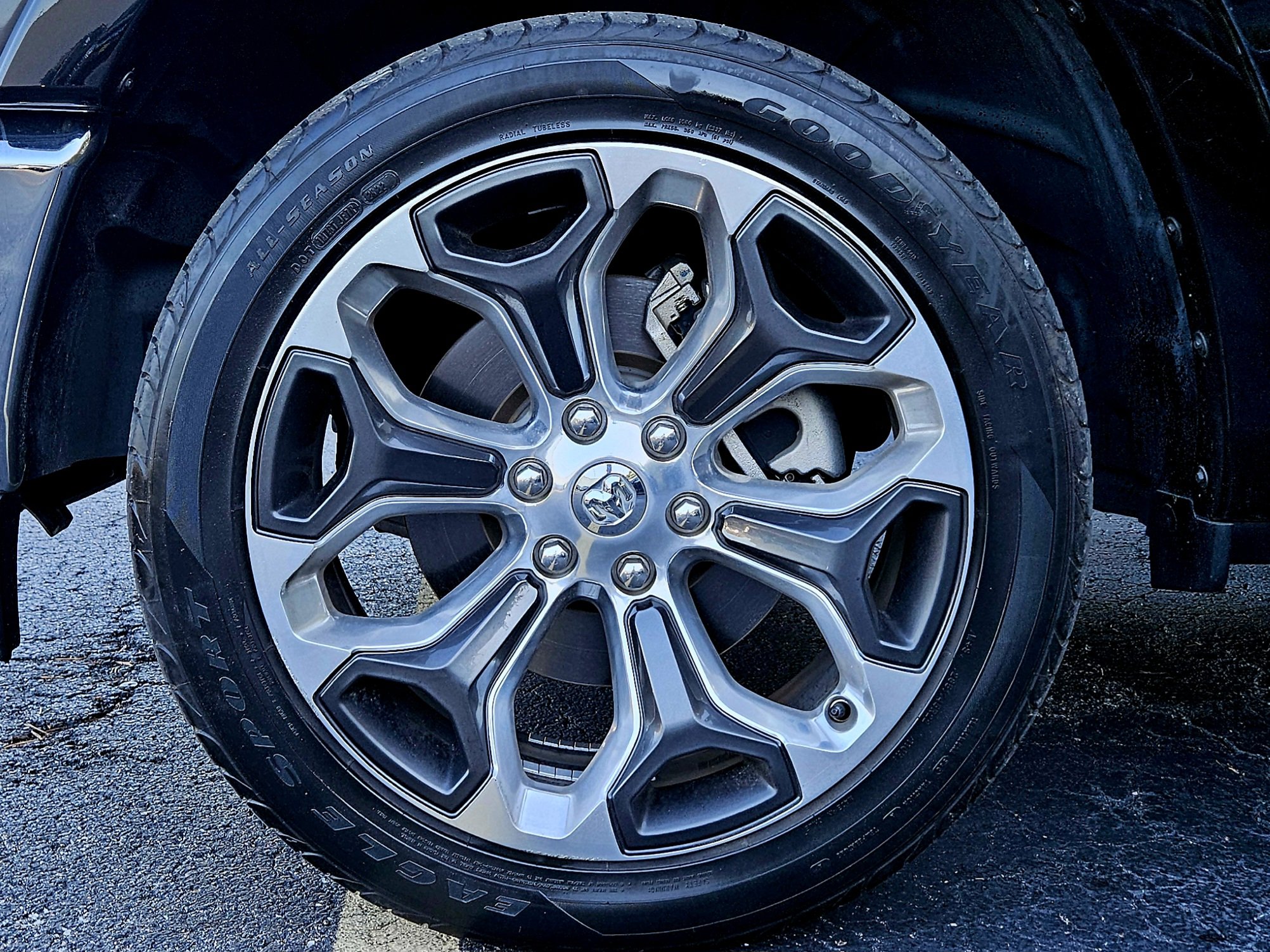 Used 2020 RAM 1500 Limited image 44