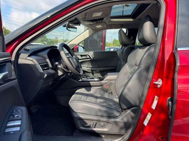 New 2025 Mitsubishi Outlander SE image 18