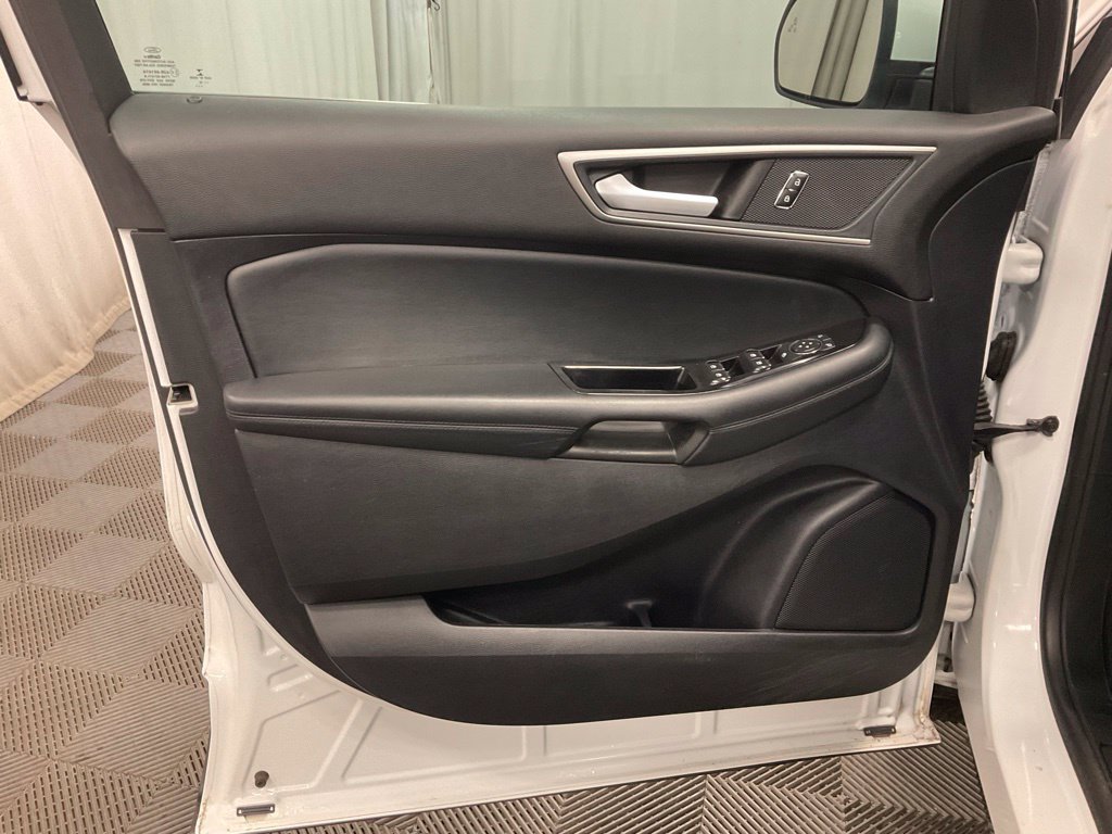 Used 2019 Ford Edge SEL w/ Equipment Group 201A FWD image 10