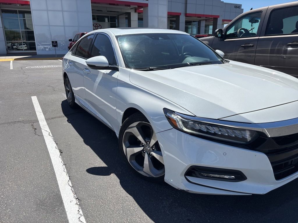 Used 2018 Honda Accord Touring image 3