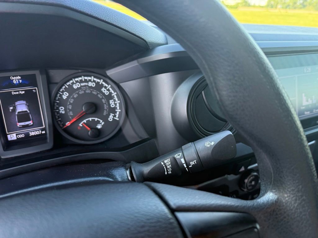 Used 2022 Toyota Tacoma SR w/ SR Convenience Package RWD image 29