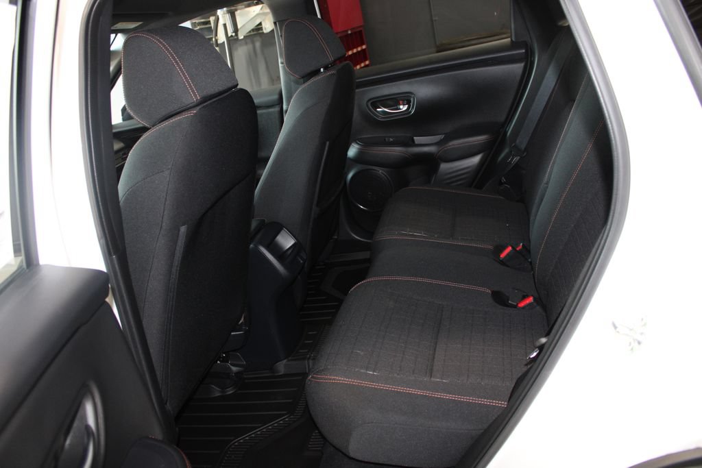 Used 2024 Honda HR-V Sport image 11