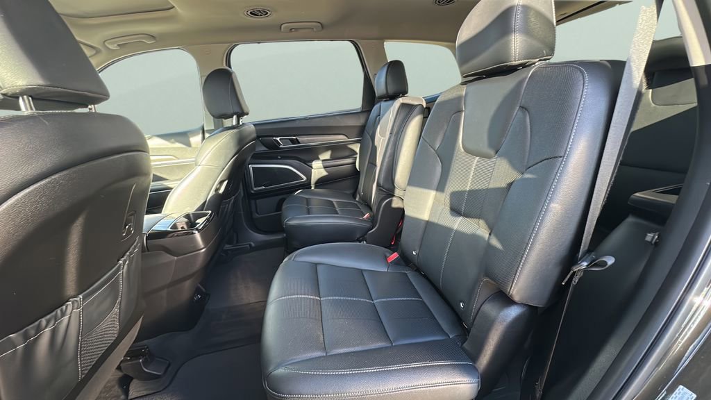 Used 2022 Kia Telluride EX w/ EX Premium Package image 14