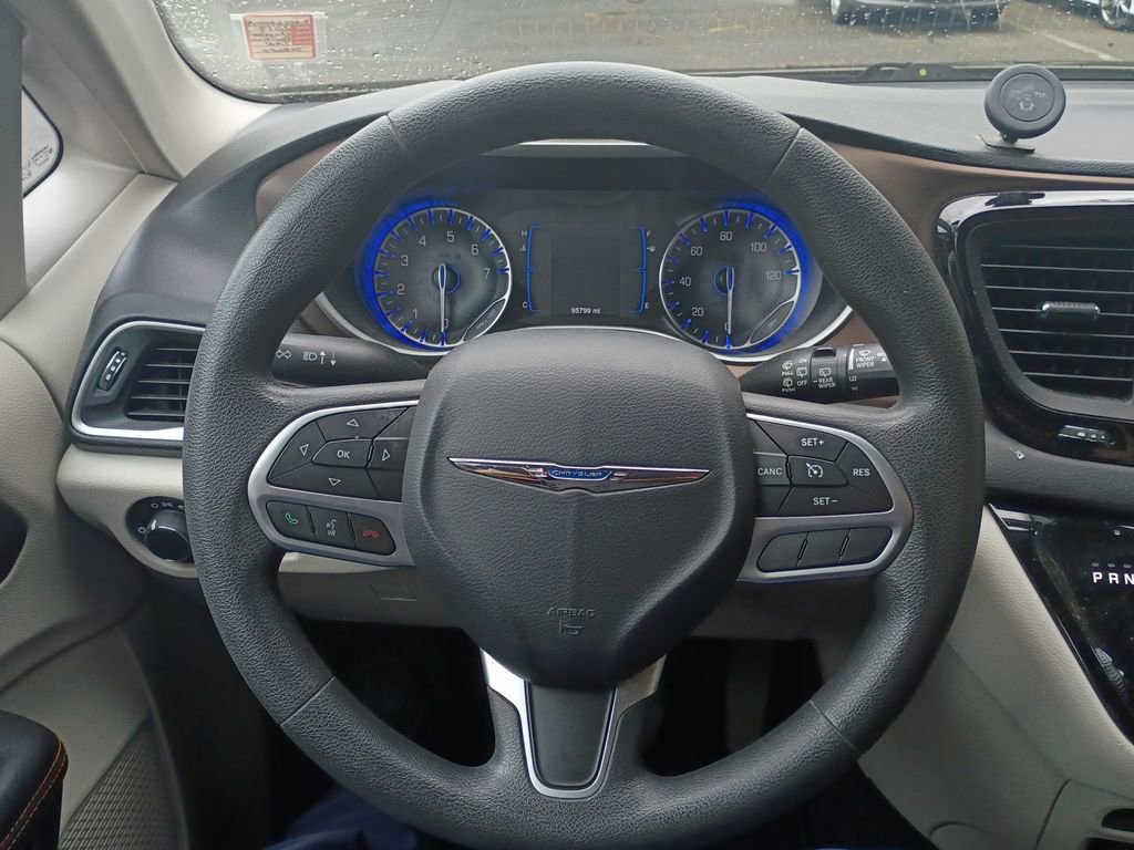 Used 2017 Chrysler Pacifica LX w/ Tire & Wheel Group image 18