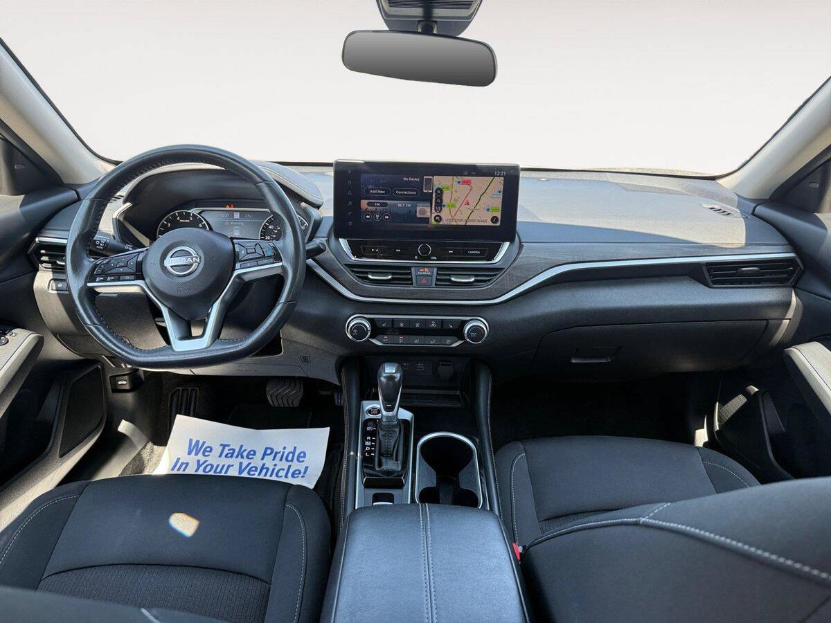 Used 2024 Nissan Altima 2.5 SV w/ SV Premium Package FWD image 10