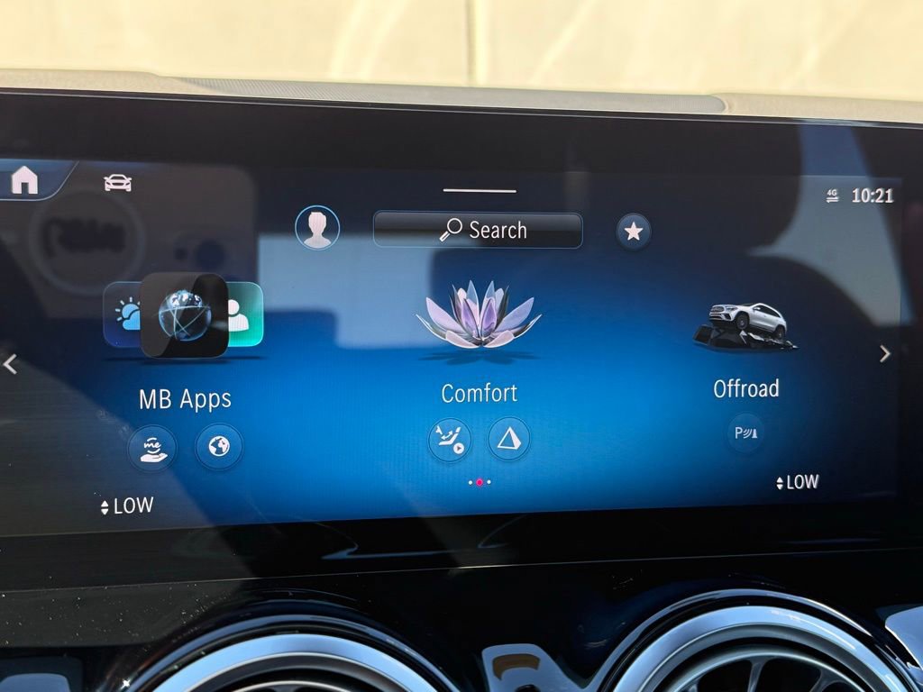 Used 2025 Mercedes-Benz GLA 35 AMG 4MATIC image 15