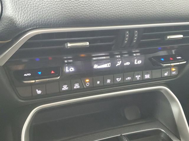 Certified 2024 MAZDA CX-90 Plug-In Hybrid w/ Preferred AWD/4WD image 34