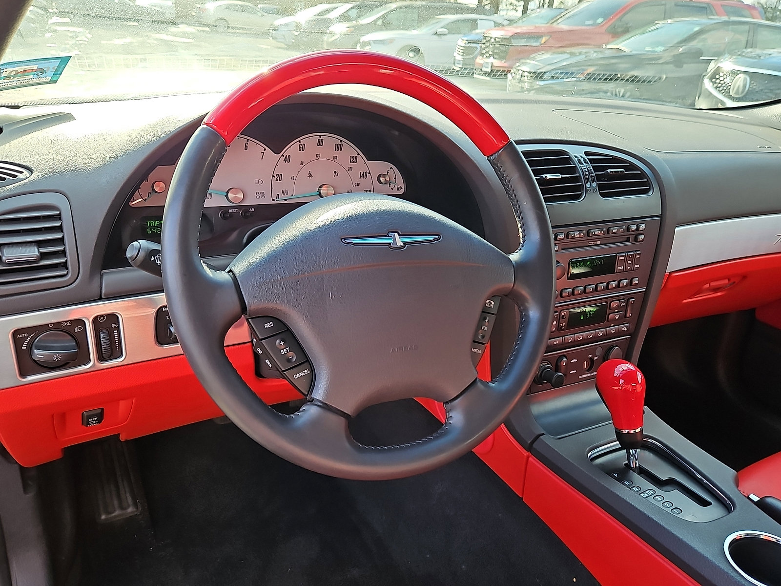 Used 2002 Ford Thunderbird image 11