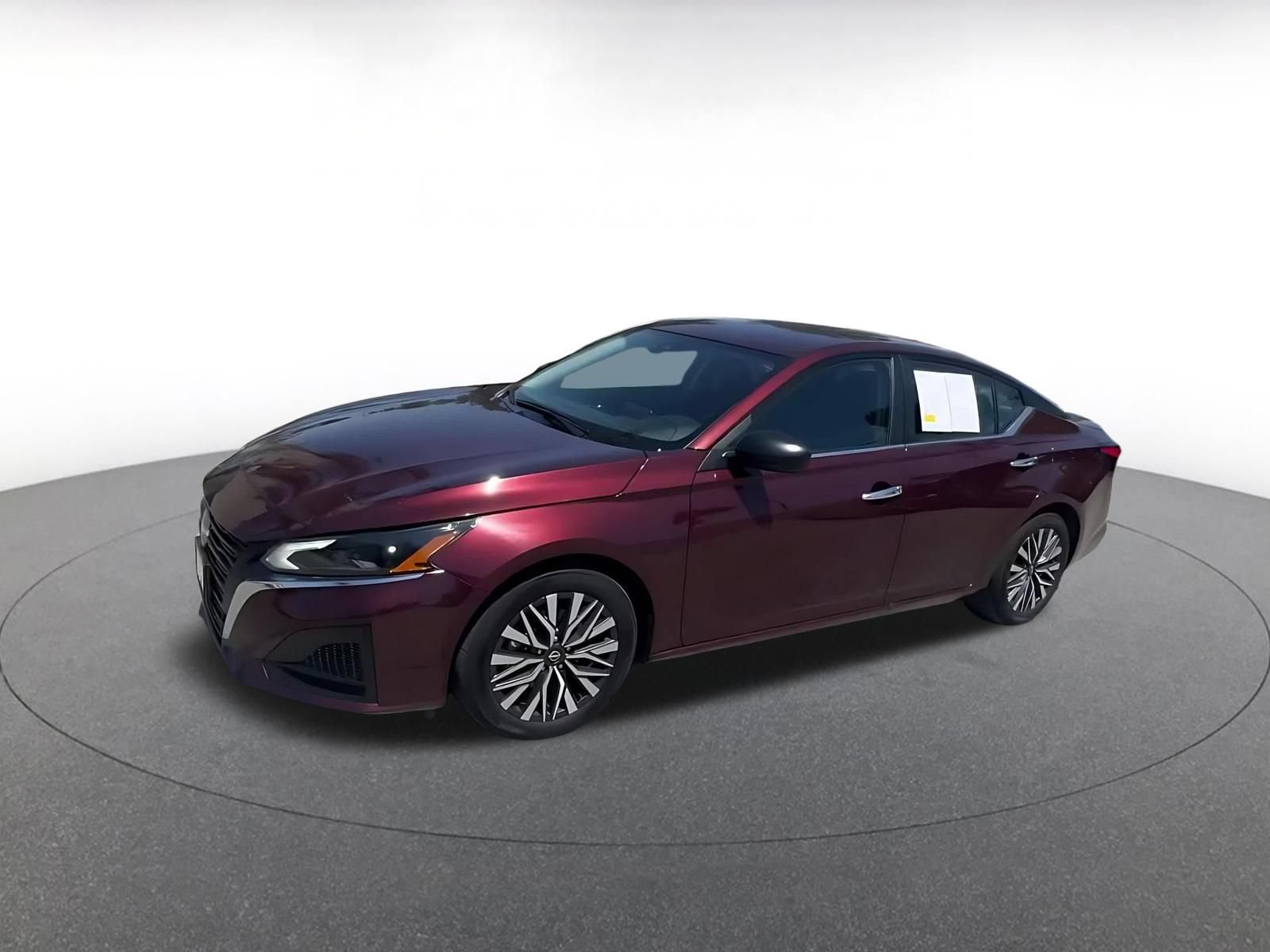Used 2025 Nissan Altima 2.5 SV FWD image 7