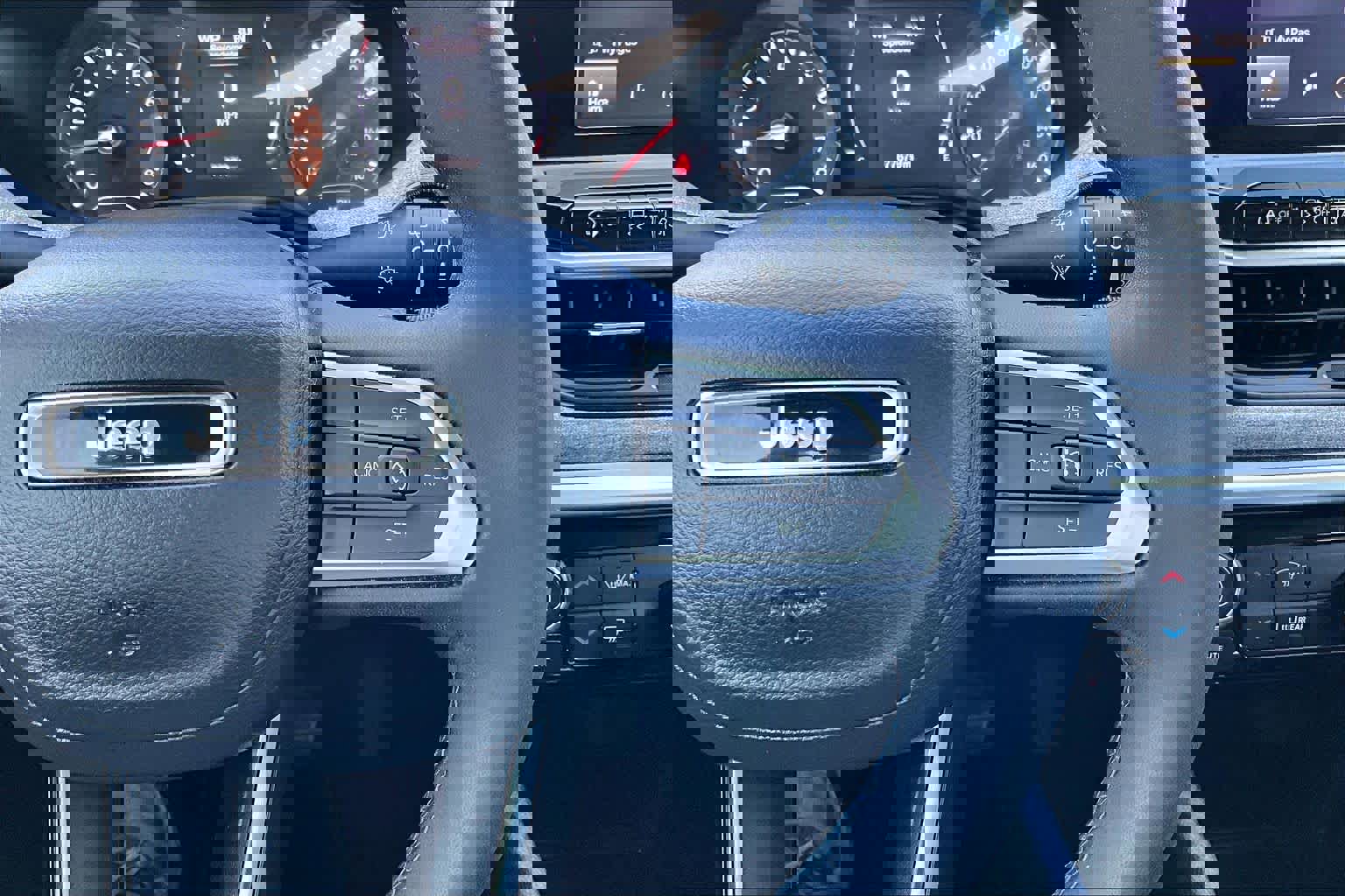 Used 2022 Jeep Compass Latitude image 25