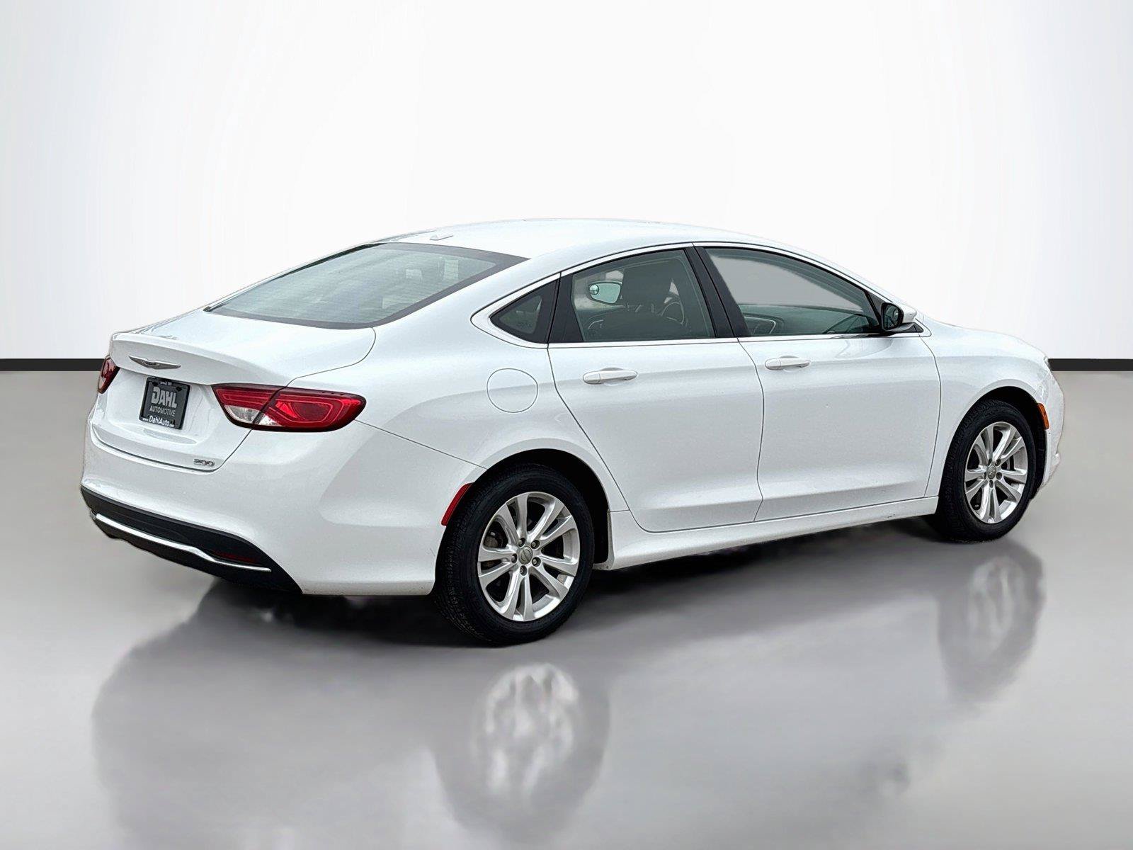 Used 2015 Chrysler 200 Limited w/ Convenience Group FWD image 13