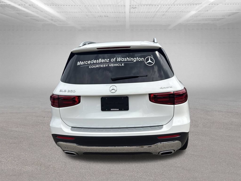 Used 2026 Mercedes-Benz GLB 250 4MATIC image 7