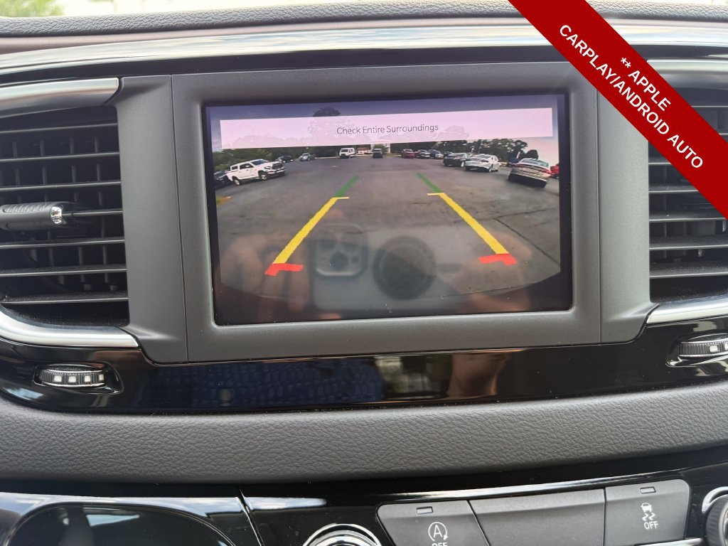 Used 2022 Chrysler Voyager LX FWD image 24