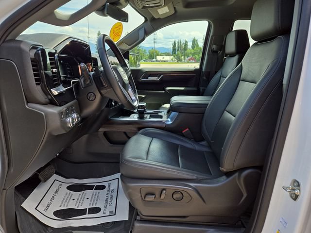 Used 2023 GMC Sierra 1500 SLT w/ SLT Convenience Package AWD/4WD image 2