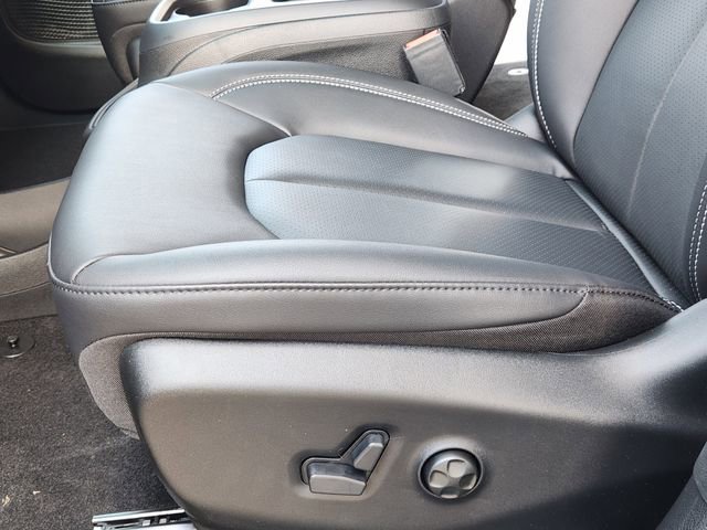 New 2026 Chrysler Pacifica Select FWD image 19