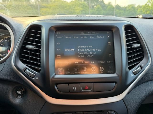 Used 2018 Jeep Cherokee Limited AWD/4WD image 19