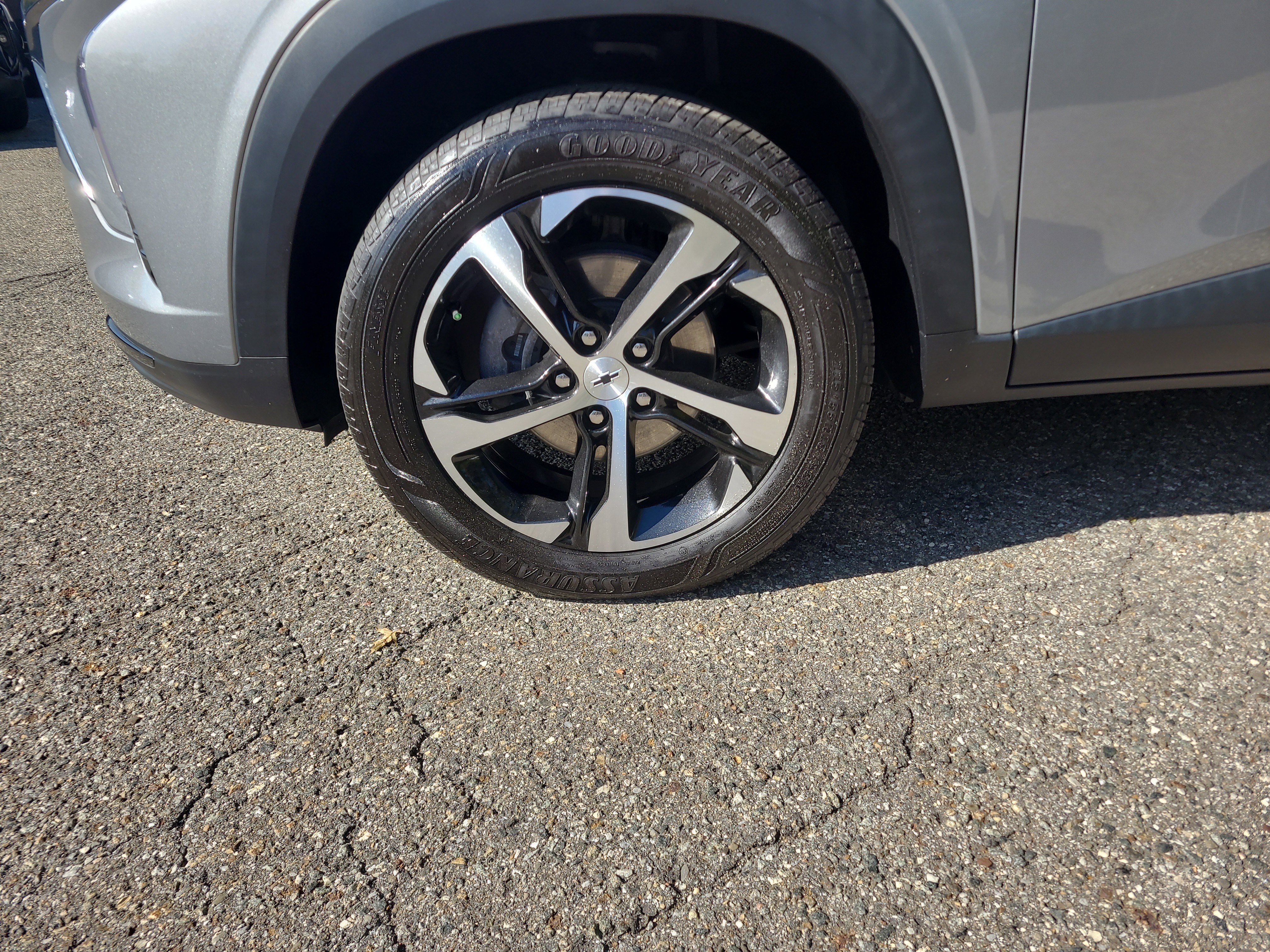 Used 2024 Chevrolet Trax RS image 10