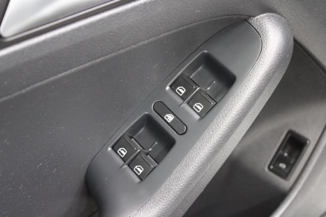 Used 2012 Volkswagen Jetta S FWD image 10