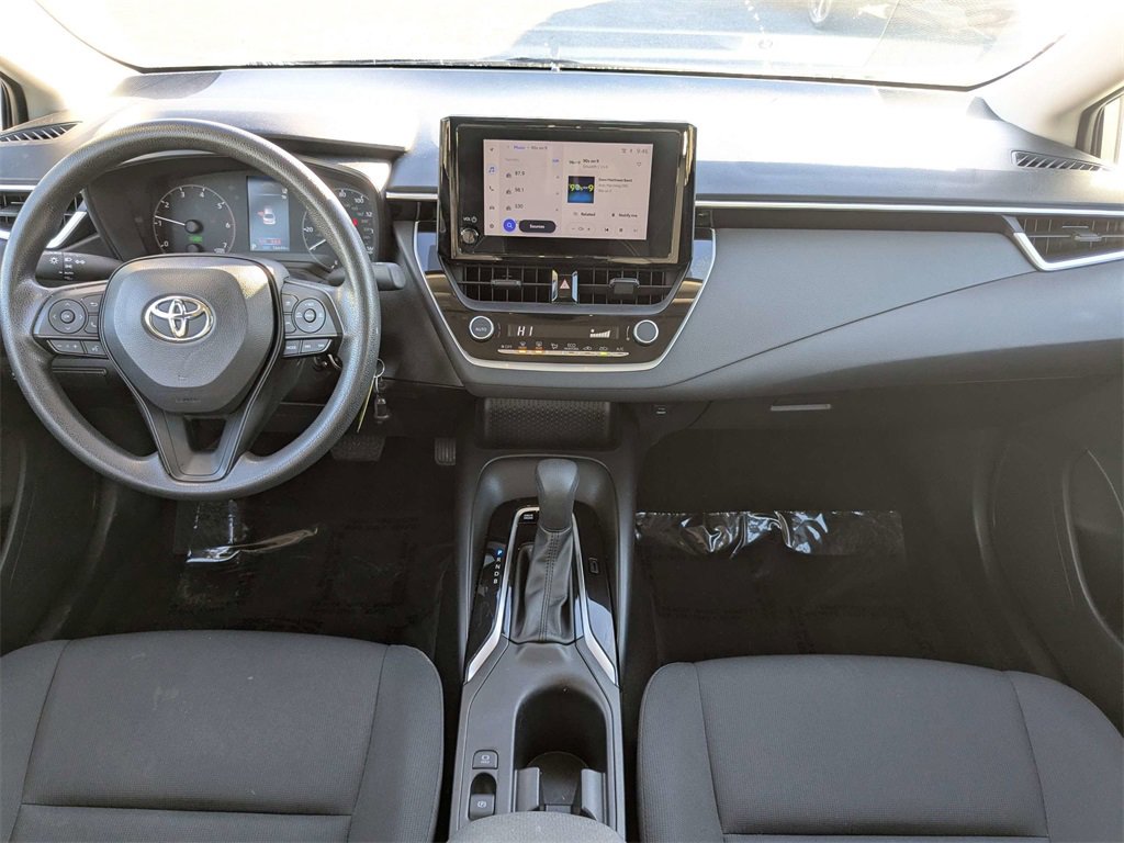 Used 2025 Toyota Corolla LE image 14