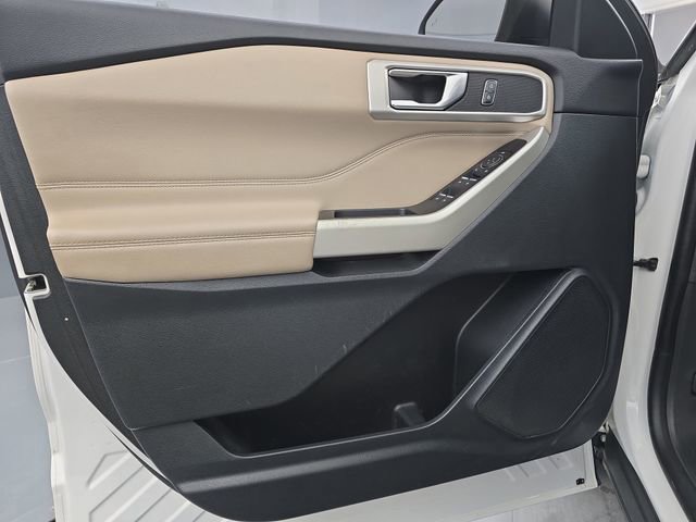 Used 2021 Ford Explorer XLT image 24