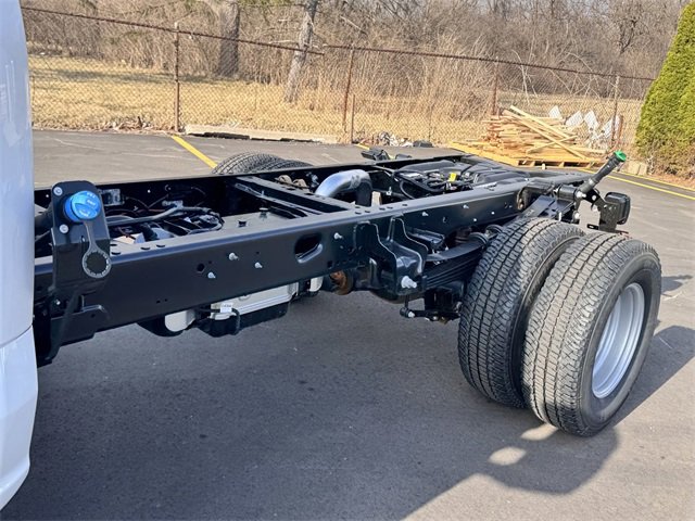 New 2025 Ford F350 XL w/ XL Chrome Package image 9