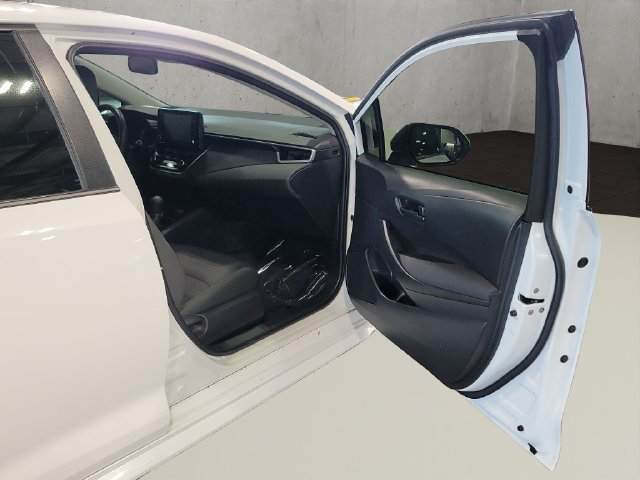 Used 2022 Toyota Corolla LE FWD image 15
