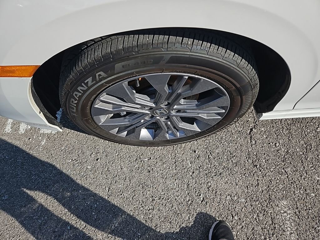 Used 2025 Honda Odyssey Touring image 13