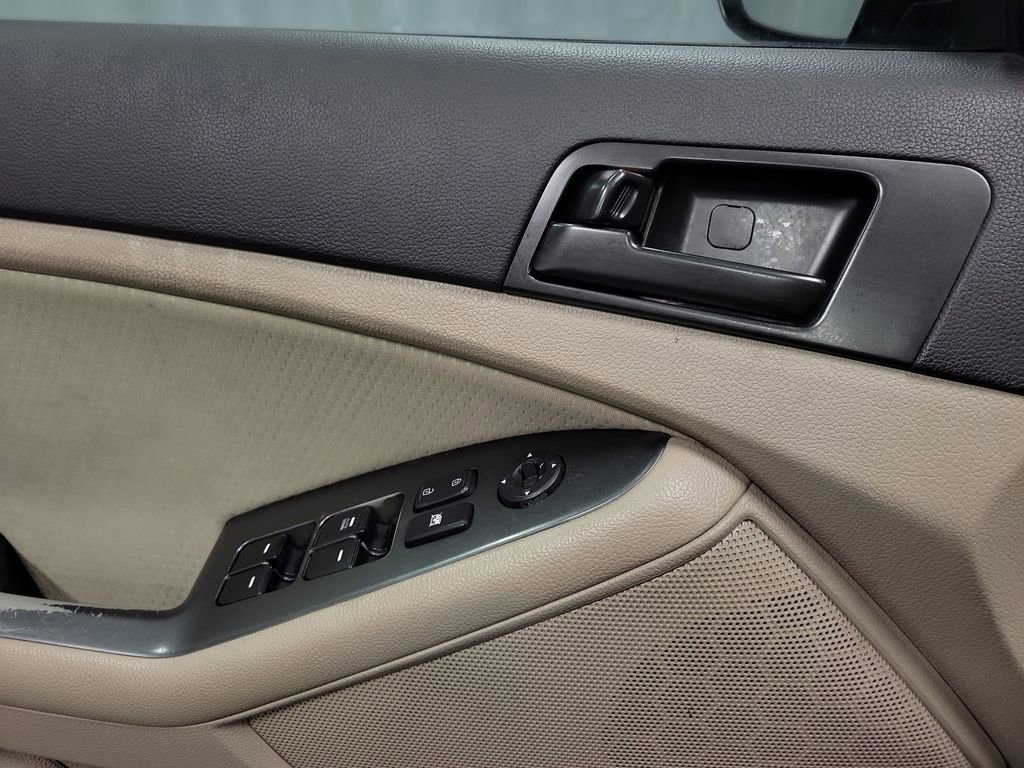 Used 2013 Kia Optima LX image 19