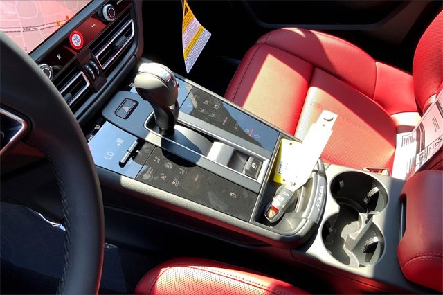 New 2026 Porsche Macan image 36