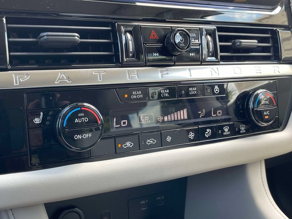 New 2026 Nissan Pathfinder SL w/ SL Premium Package FWD image 29