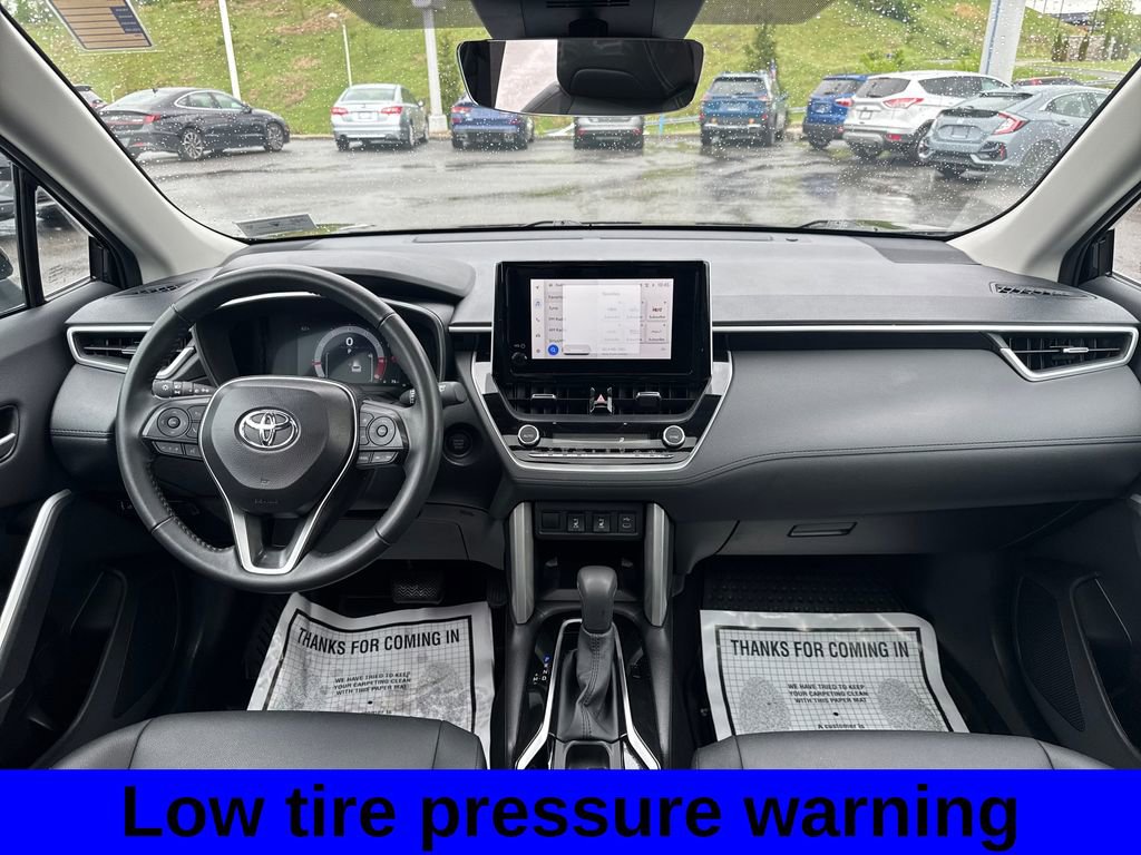 Used 2025 Toyota Corolla Cross XLE w/ Convenience Package AWD/4WD image 11