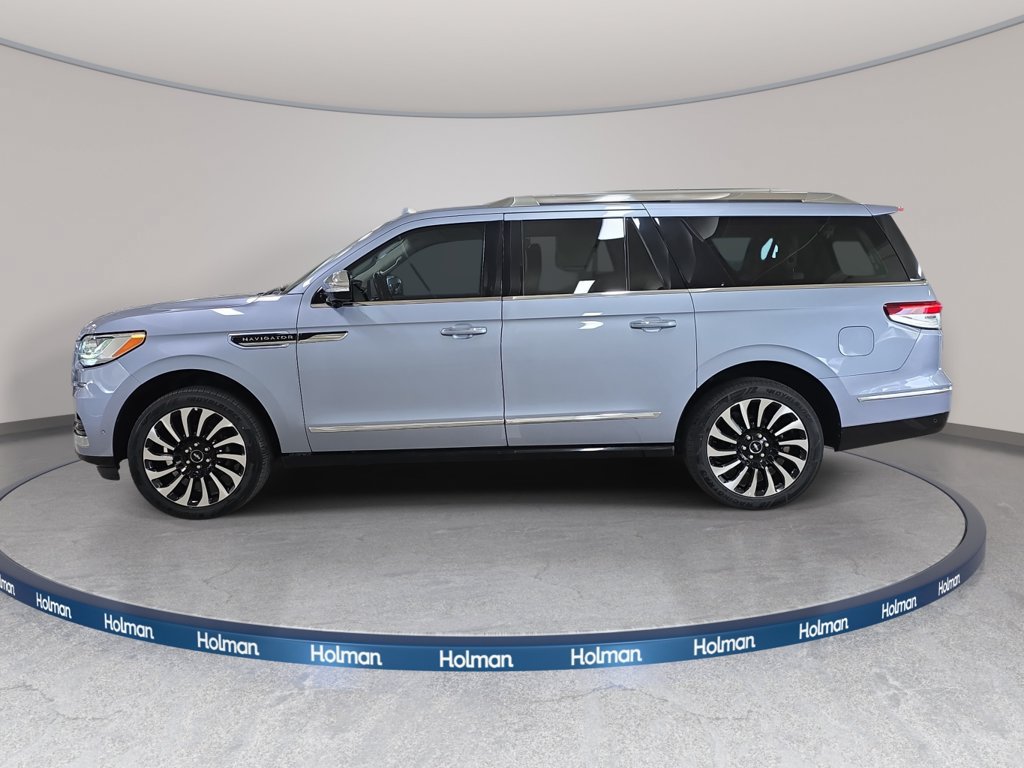 Used 2022 Lincoln Navigator L Black Label AWD/4WD image 11