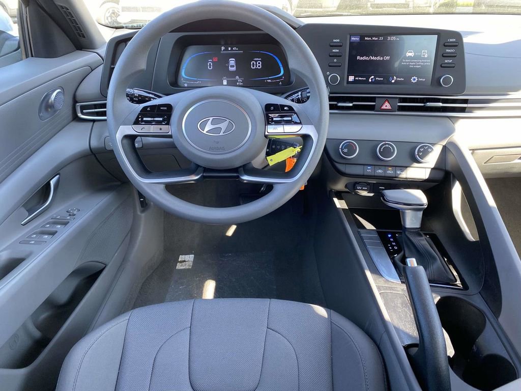 Certified 2026 Hyundai Elantra SE image 8