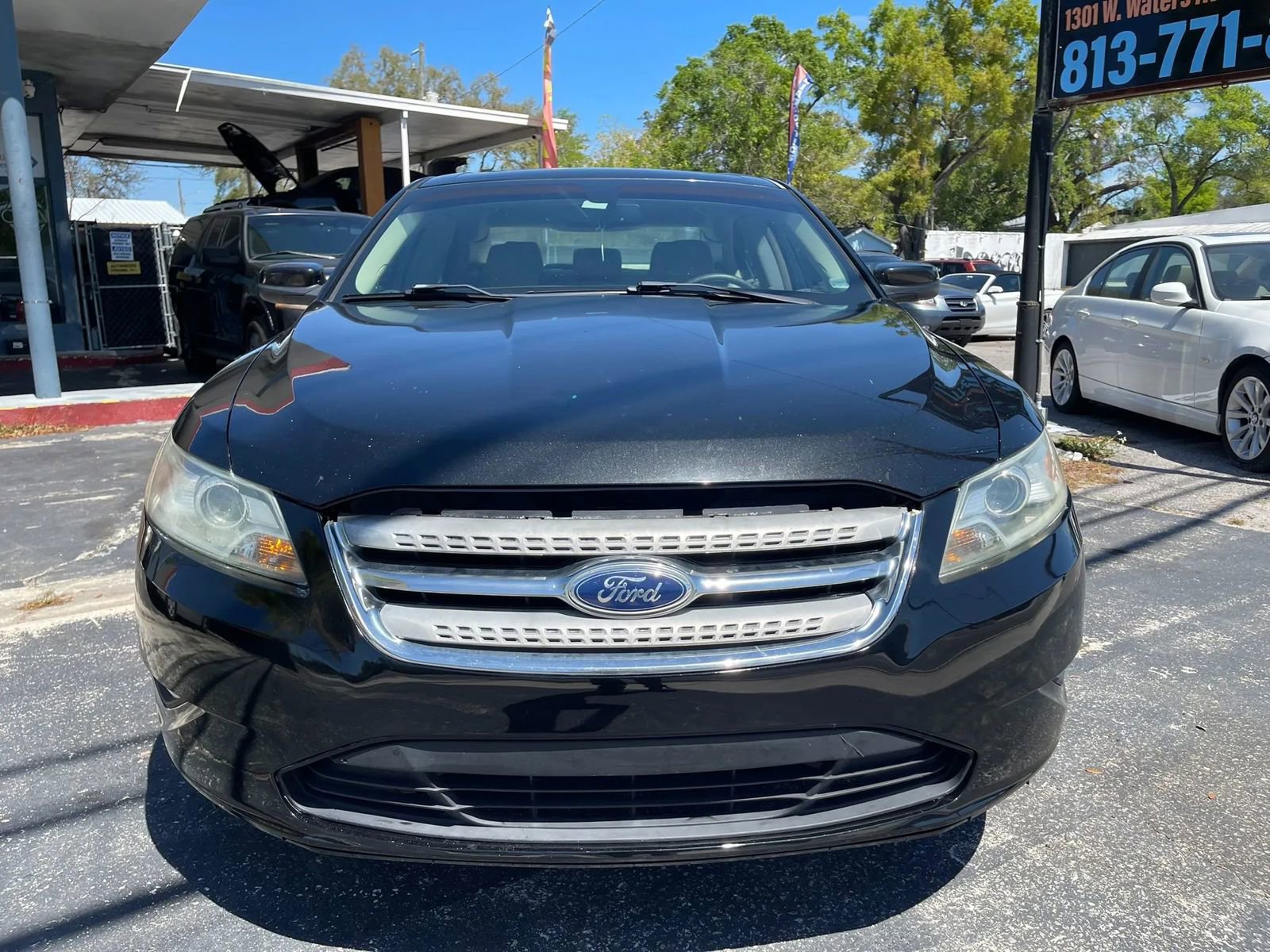 Used 2011 Ford Taurus SEL w/ 202A Rapid Spec Order Code image 9