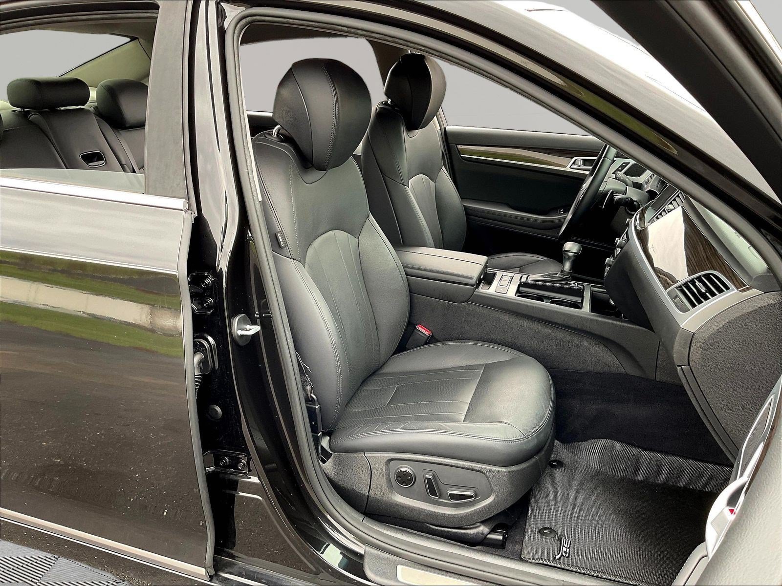 Used 2018 Genesis G80 3.8 AWD/4WD image 28