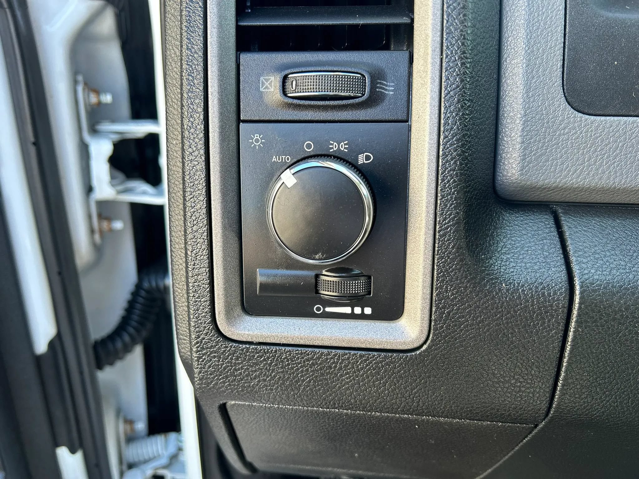 Used 2015 RAM 5500 Tradesman w/ Power Accessory Group AWD/4WD image 17
