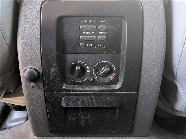 Used 2003 Ford Expedition XLT image 15
