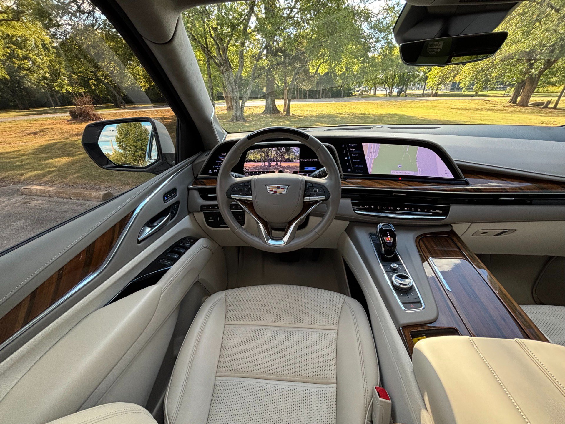 Used 2024 Cadillac Escalade Premium Luxury Platinum w/ LPO, Floor Liner Package AWD/4WD image 37