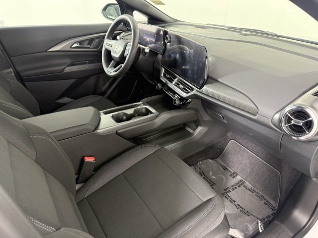 New 2026 Chevrolet Equinox EV LT image 13