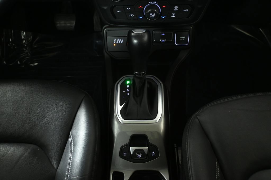 Used 2022 Jeep Renegade Limited w/ Sun, Sound & Wheels Group image 23