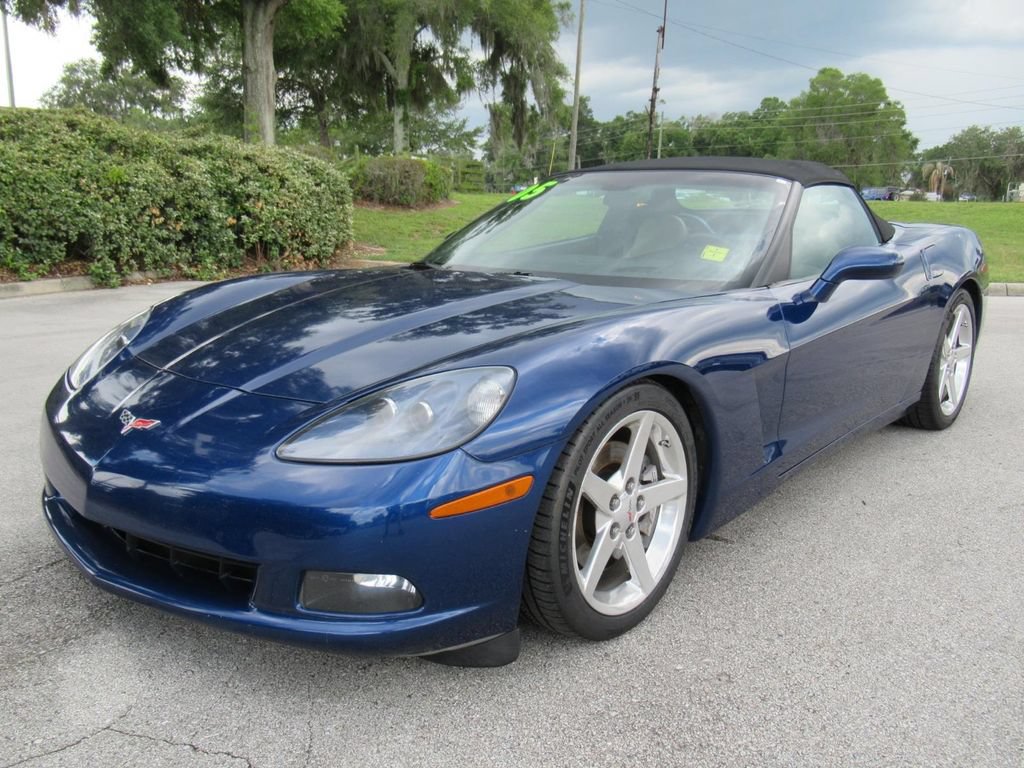 Used 2005 Chevrolet Corvette Convertible w/ Preferred Equipment Group RWD image 3