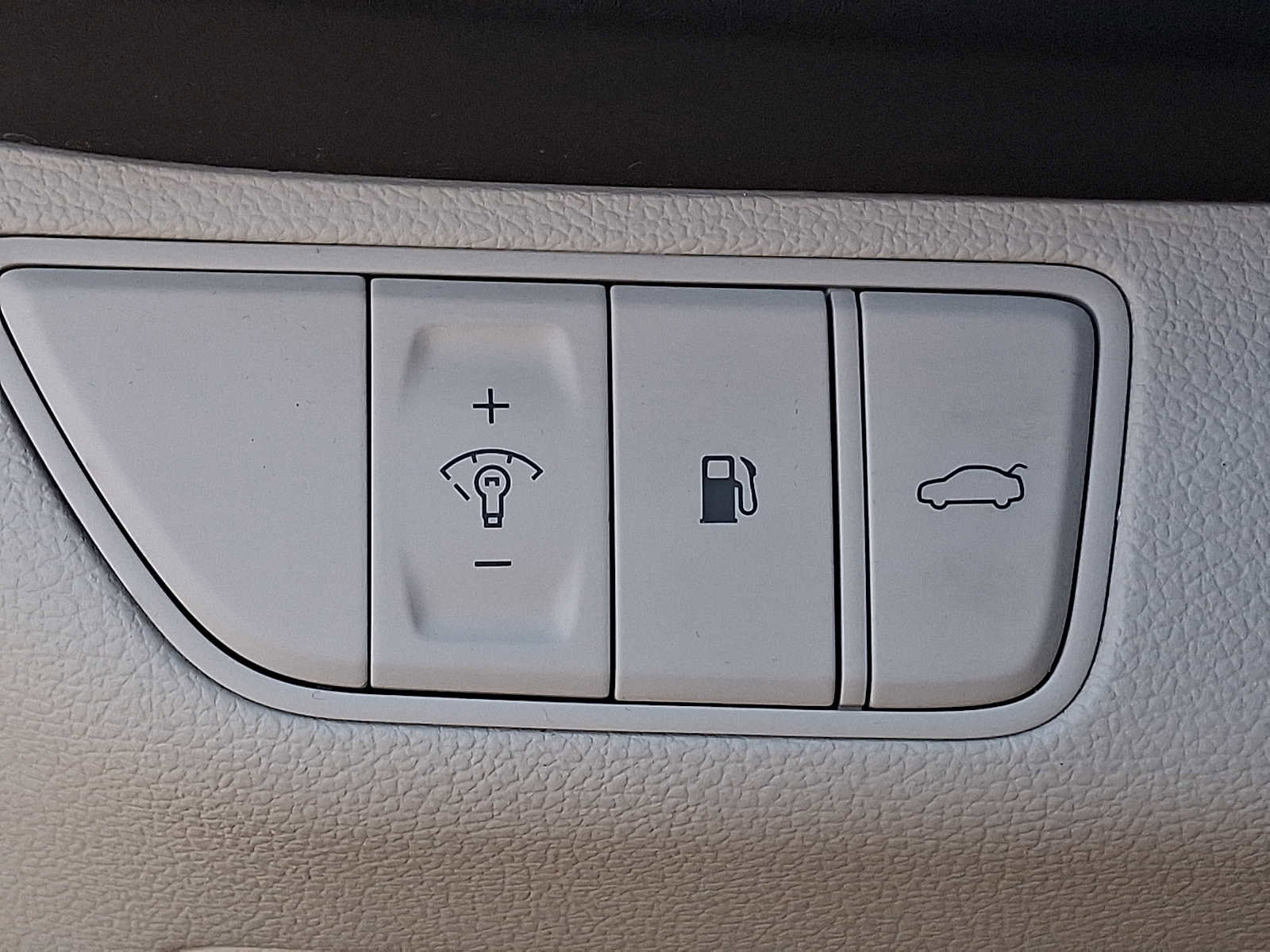 Used 2023 Genesis G70 2.0T image 23