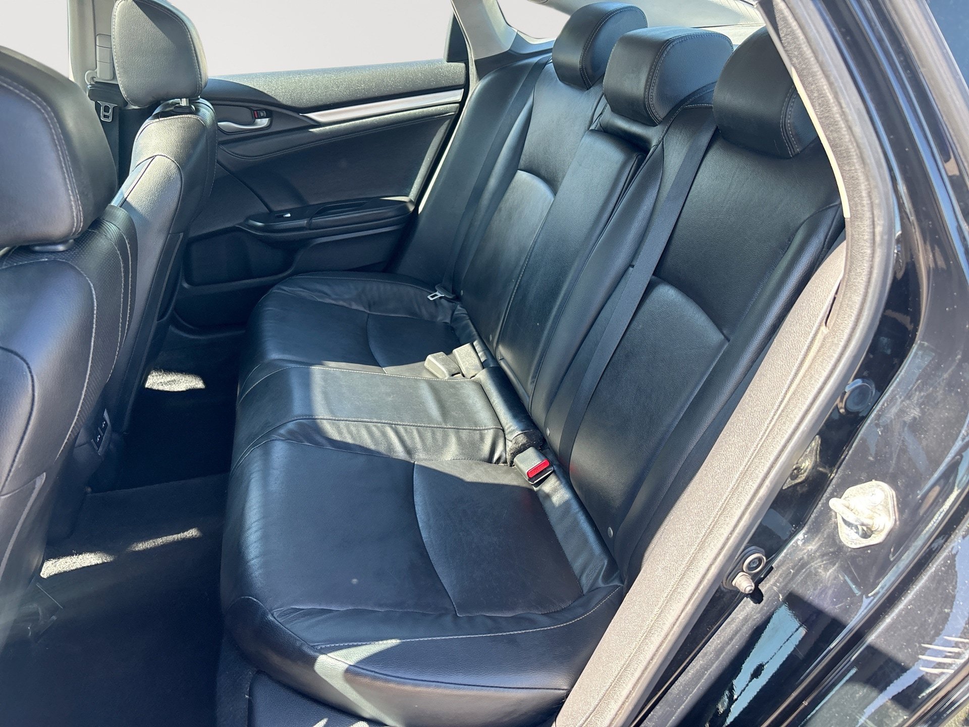 Used 2016 Honda Civic Touring image 26