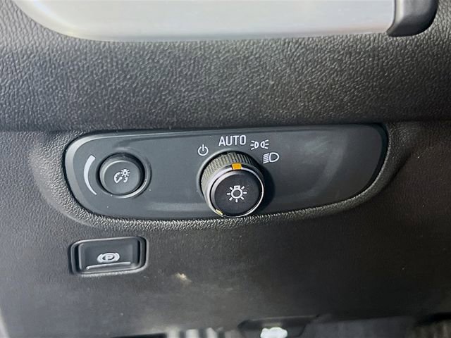 Used 2020 GMC Terrain SLE image 12