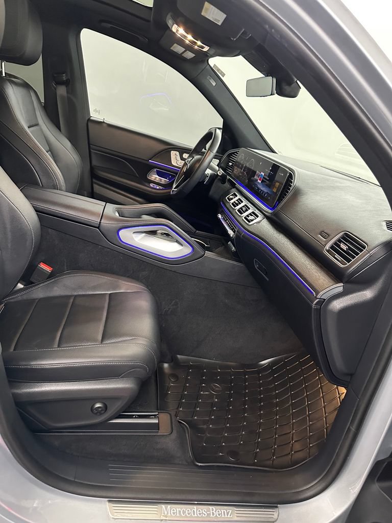 Used 2024 Mercedes-Benz GLE 450 4MATIC w/ AMG Line Exterior image 33