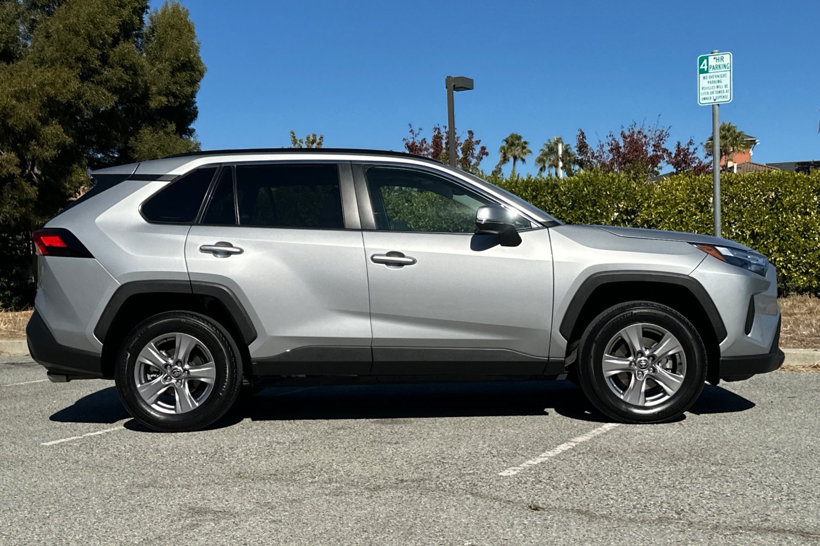 Used 2024 Toyota RAV4 XLE w/ Convenience Package AWD/4WD image 3