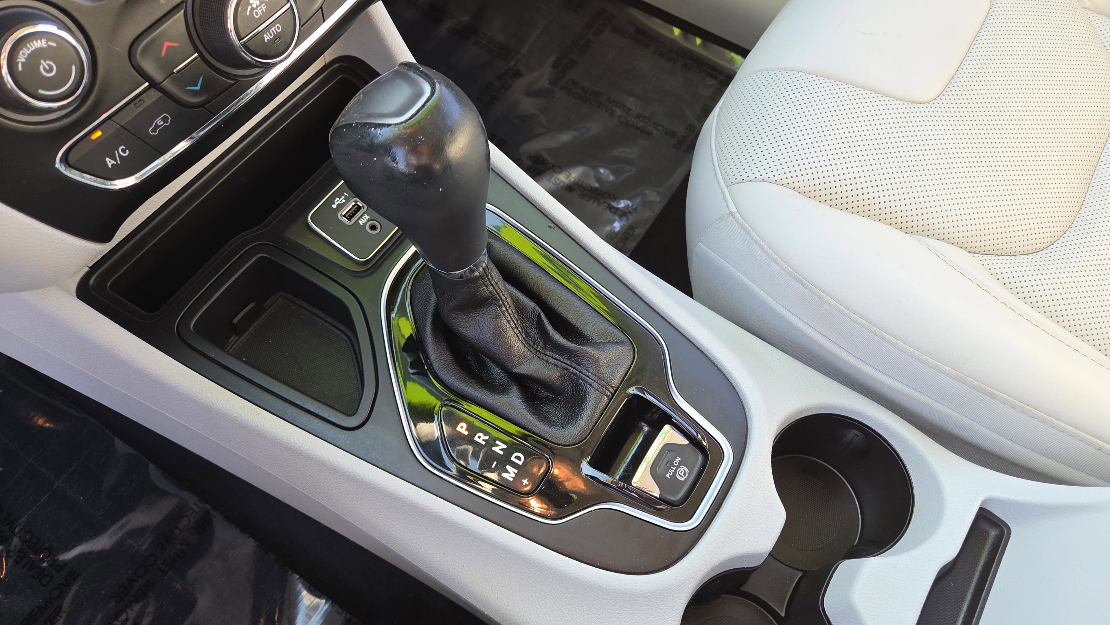 Used 2019 Jeep Cherokee Limited image 35